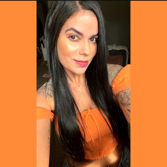 Meet your Posher, Gloria - Picture 1 of 1